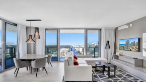 5 AMENITIES 2 2 High Floor with STUNNING Views Infinity edge pool